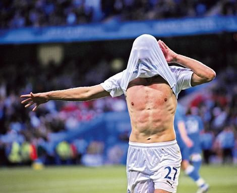 ALERTA in Premier League! City, United, Liverpool si Arsenal se bat pe un jucator GENIAL, la propriu! S-a batut cu un campion la SAH si nu mai joaca fotbal dintr-un motiv incredibil: