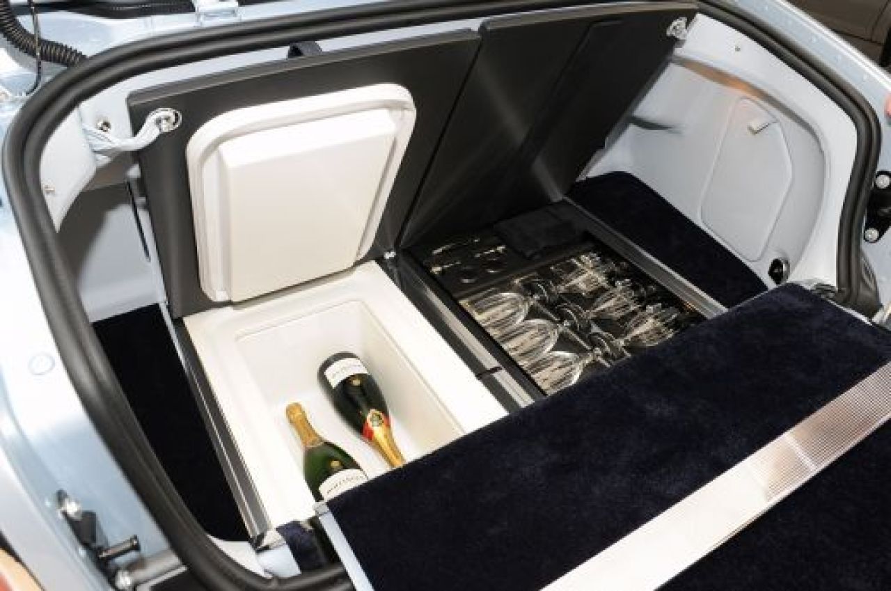 LIVE BLOG: A inceput Campionatul Mondial al masinilor! Cea mai tare aparitie! Peugeot a lansat OFICIAL conceptul Onyx! Toate lansarile de la Paris:_20