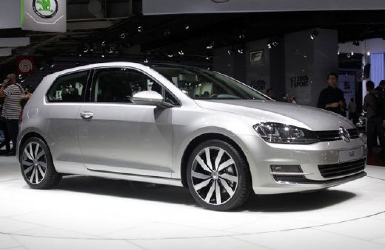 LIVE BLOG: A inceput Campionatul Mondial al masinilor! Cea mai tare aparitie! Peugeot a lansat OFICIAL conceptul Onyx! Toate lansarile de la Paris:_40