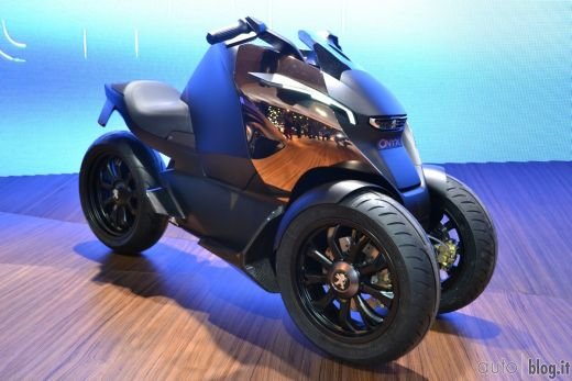 LIVE BLOG: A inceput Campionatul Mondial al masinilor! Cea mai tare aparitie! Peugeot a lansat OFICIAL conceptul Onyx! Toate lansarile de la Paris:_48