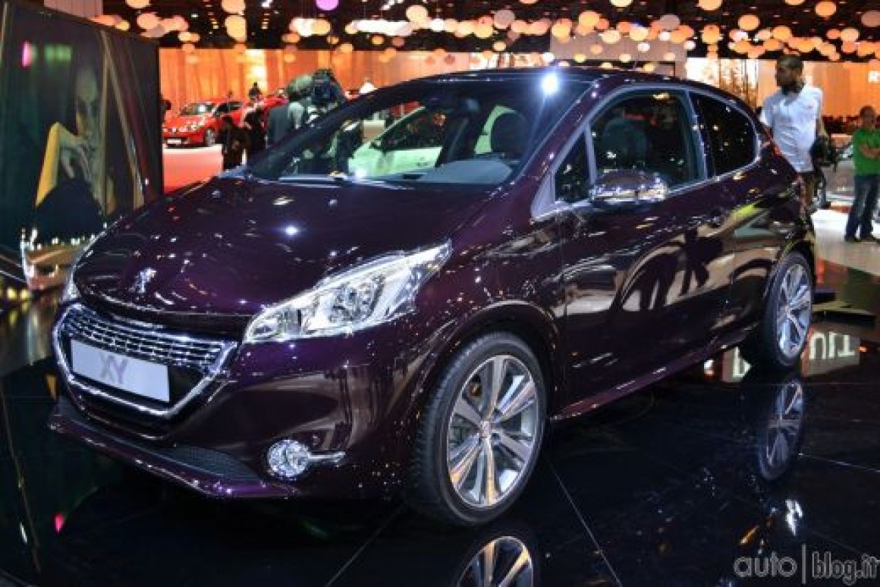 LIVE BLOG: A inceput Campionatul Mondial al masinilor! Cea mai tare aparitie! Peugeot a lansat OFICIAL conceptul Onyx! Toate lansarile de la Paris:_51