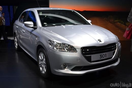 LIVE BLOG: A inceput Campionatul Mondial al masinilor! Cea mai tare aparitie! Peugeot a lansat OFICIAL conceptul Onyx! Toate lansarile de la Paris:_63