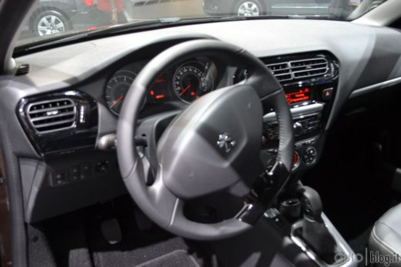 LIVE BLOG: A inceput Campionatul Mondial al masinilor! Cea mai tare aparitie! Peugeot a lansat OFICIAL conceptul Onyx! Toate lansarile de la Paris:_64