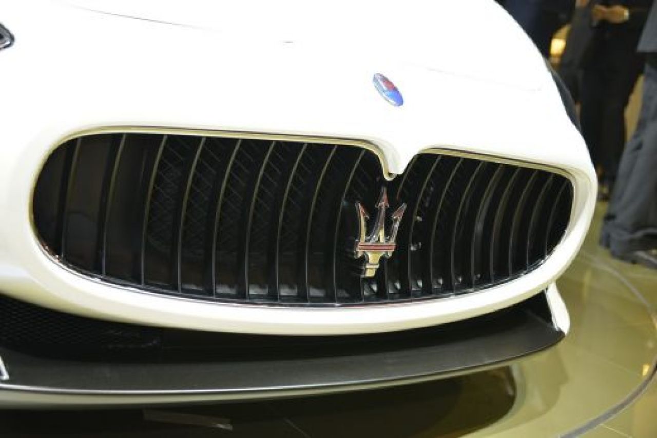 LIVE BLOG: A inceput Campionatul Mondial al masinilor! Cea mai tare aparitie! Peugeot a lansat OFICIAL conceptul Onyx! Toate lansarile de la Paris:_82