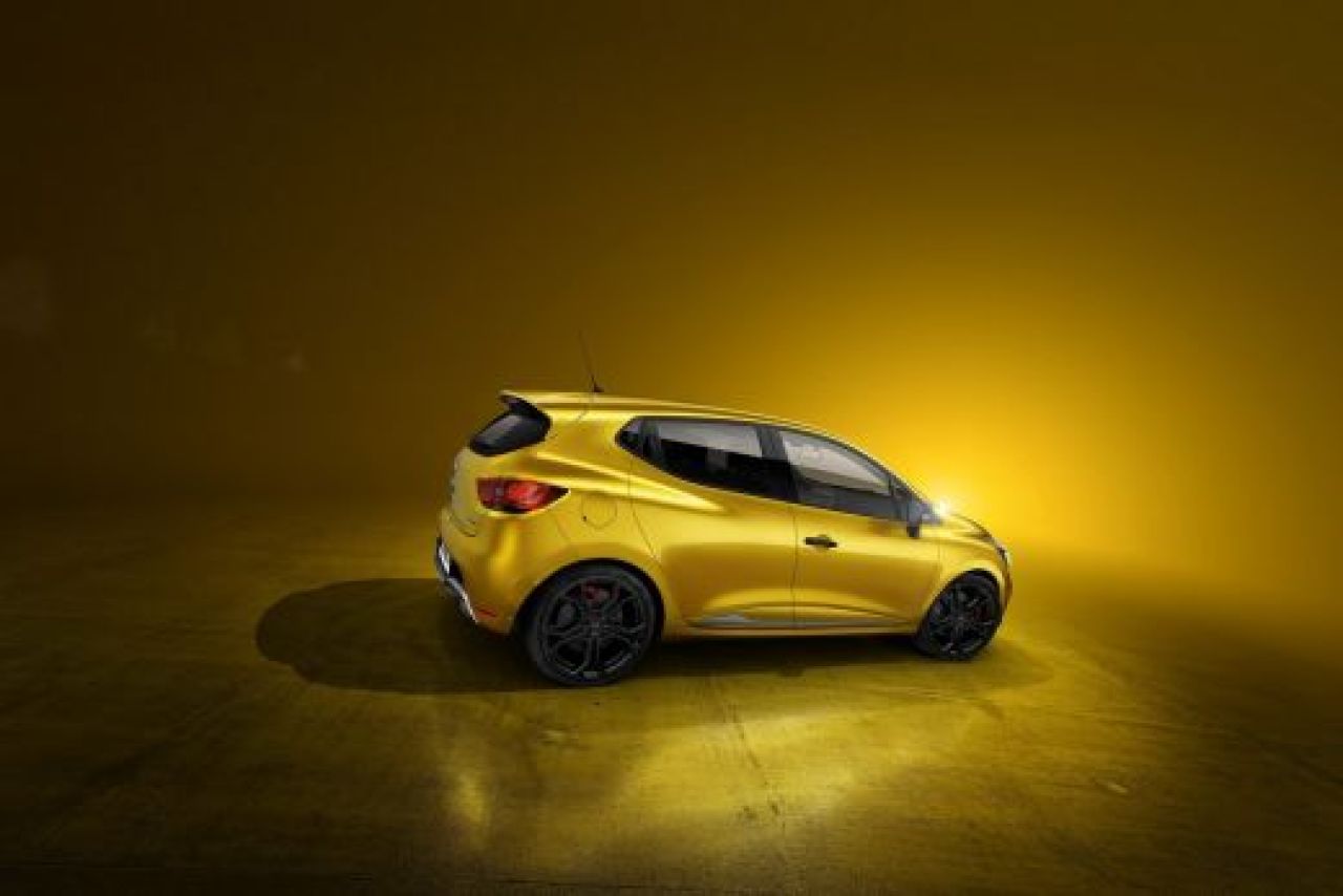 LIVE BLOG: A inceput Campionatul Mondial al masinilor! Cea mai tare aparitie! Peugeot a lansat OFICIAL conceptul Onyx! Toate lansarile de la Paris:_87