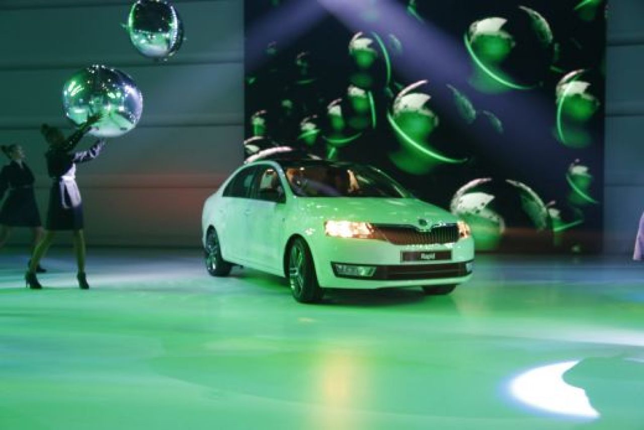 LIVE BLOG: A inceput Campionatul Mondial al masinilor! Cea mai tare aparitie! Peugeot a lansat OFICIAL conceptul Onyx! Toate lansarile de la Paris:_90