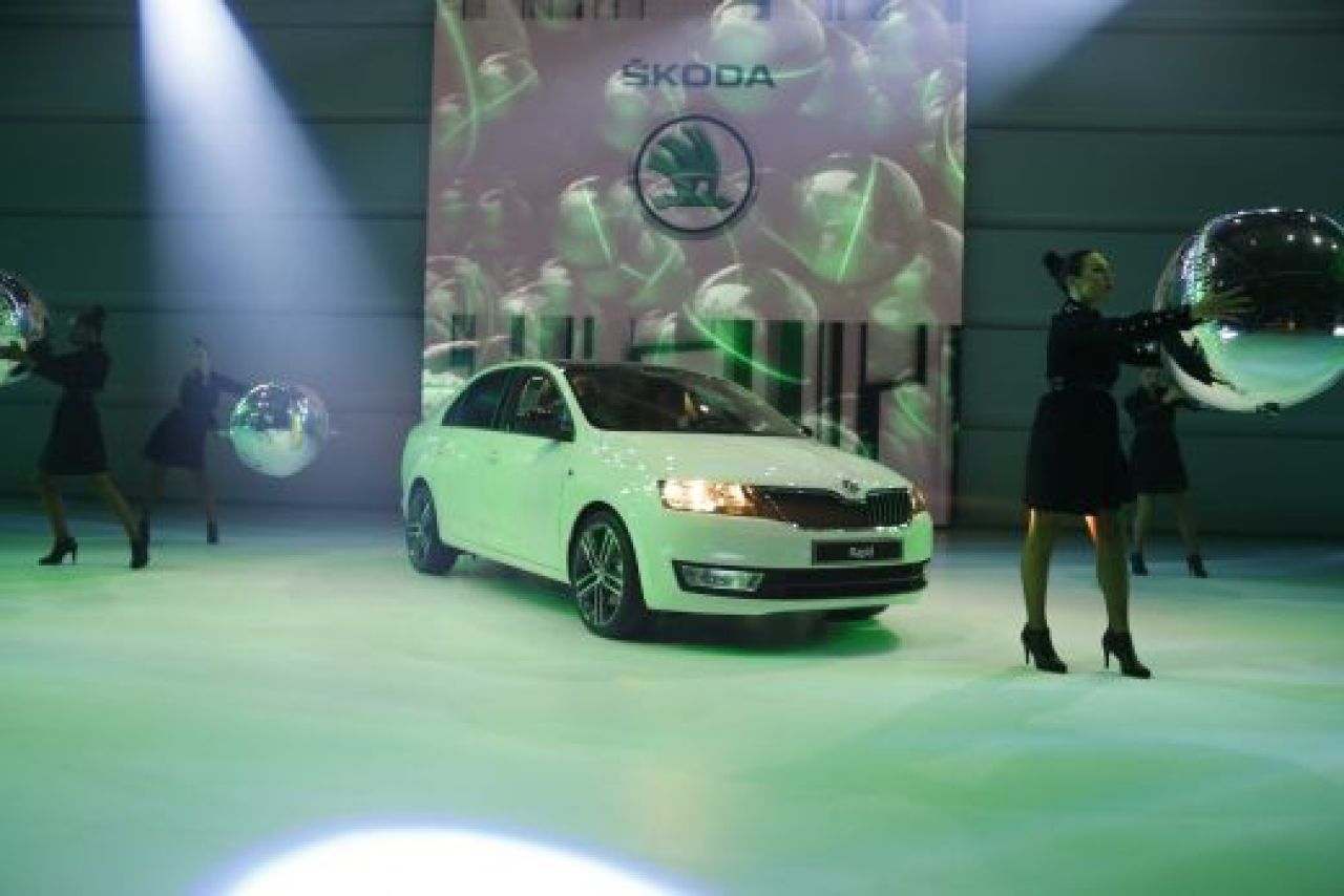 LIVE BLOG: A inceput Campionatul Mondial al masinilor! Cea mai tare aparitie! Peugeot a lansat OFICIAL conceptul Onyx! Toate lansarile de la Paris:_91