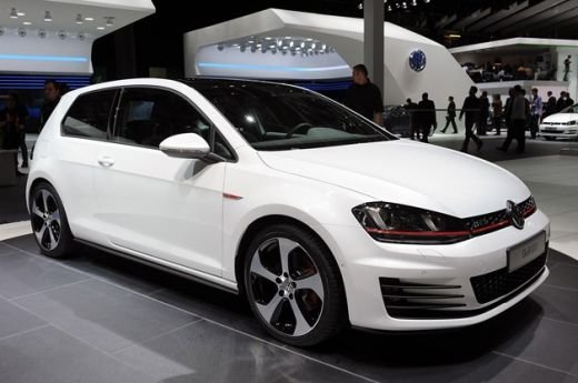 LIVE BLOG: A inceput Campionatul Mondial al masinilor! Cea mai tare aparitie! Peugeot a lansat OFICIAL conceptul Onyx! Toate lansarile de la Paris:_97