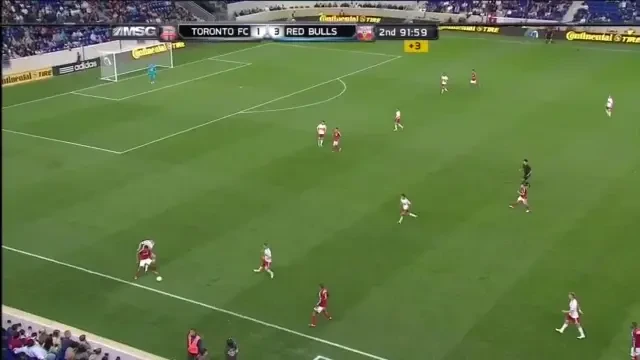 Henry, GOL SENZATIONAL: Fara preluare, fara driblinguri! Un sut din asta iti reda zambetul pe buze :) VIDEO