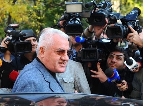 ALIANTA cu care Dragomir si Porumboiu DISTRUG fotbalul: Cluburile au dreptul asta, dar nu e in regula
