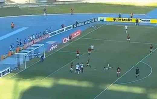 Un jucator de 30 de mil dat afara din Europa ii face pe bogati sa PLANGA de ciuda! A distrus Steaua in Liga si s-a intors sa faca MAGIE acasa la el