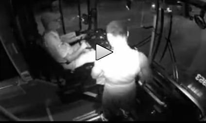 VIDEO Cei mai PROSTI copii din lume! Cum erau sa ucida un om nevinovat cu o gluma STUPIDA! Ce s-a intamplat cu saracul barbat: