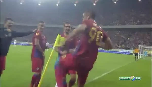 EXPLOZIE pe National Arena! Nikolici, bucurie nebuna dupa cel mai norocos gol din cariera! Cum a facut kickboxing chiar pe teren! VIDEO SENZATIONAL