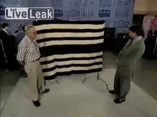 VIDEO A stat la propriu toata viata pe o AVERE! Nu i-a venit sa creada cand a aflat cati bani valoreaza un obiect banal din casa: