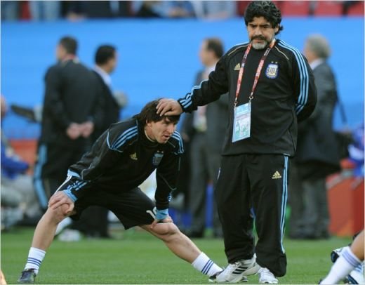 Maradona PLANGE cand vede ce a facut Messi: 4 goluri ii fura un record pentru care a muncit o viata!