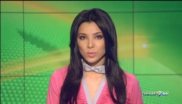 Accident NEBUN in Italia: un pilot a scapat nevatamat dupa ce aterizat pe acoperisul unei case! SUPER VIDEO: