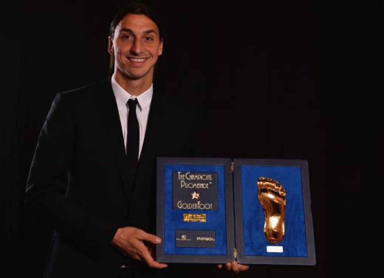 Ibra a castigat cel mai important TROFEU! Milioane de fani l-au trimis direct in istorie! Messi a primit o lovitura! Cine e