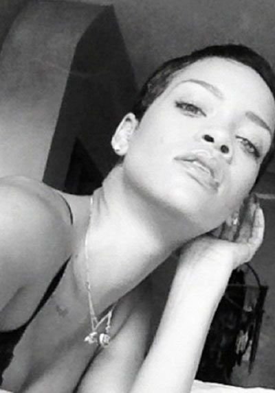 Pozele astea NU trebuia sa le vada nimeni! Vedetele mondiale care s-au facut de ras! Cum au cazut in penibil Rihanna, Lady Gaga si Kim Kardashian:_27