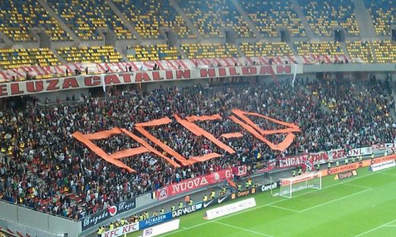 LIVE BLOG Derby fara TITLU! Dinamovisti, care e profesia voastra? AU! AU! AU! FOTO EXCLUSIV Coregrafia gresita a dinamovistilor:_9