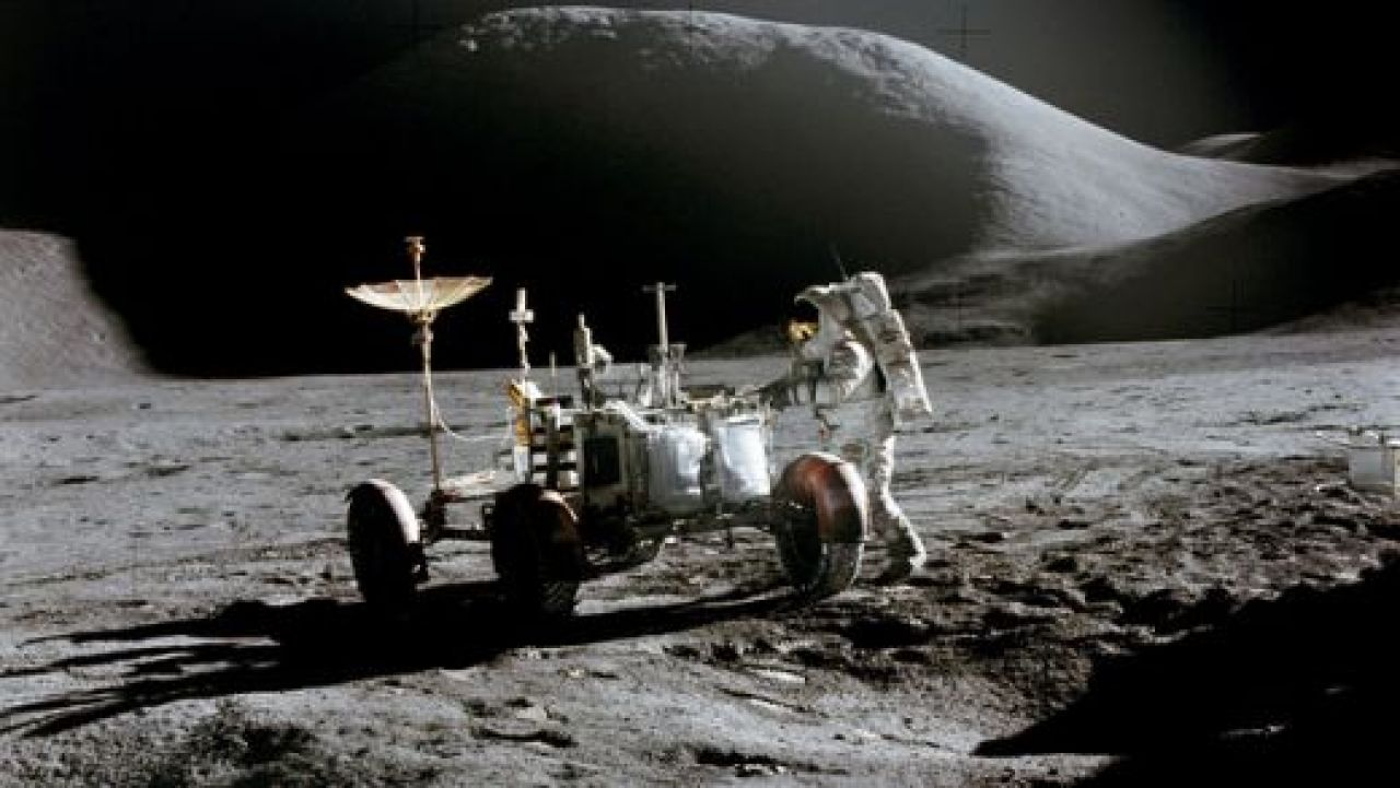 Cand vedem si noi asa ceva in Romania? TOPUL celor mai TARI parcari din lume! Sub munti, pe mare sau pe LUNA? Cum e mai bine? FOTO:_2
