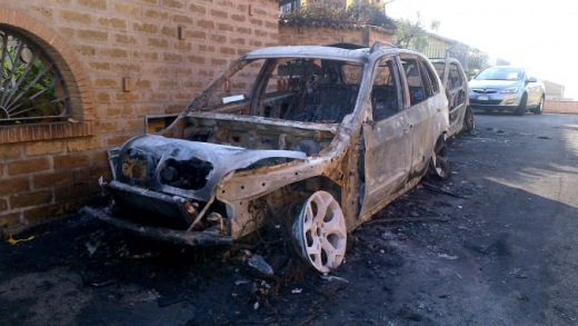 GEST EXTREM de vandalism! Un jucator de la Lazio si-a gasit masinile IN FLACARI in fata casei! FOTO INCREDIBIL