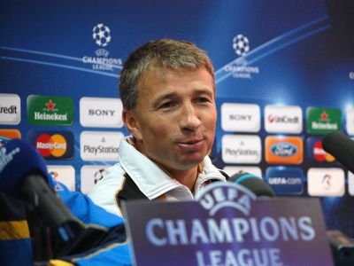 Dan Petrescu ii scoate din minti pe fani: se bate pentru un jucator dintr-un campionat OBSCUR! Transferul NEBUN cu care vrea sa ii opreasca pe Traore si Eto'o: