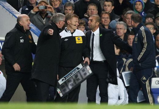 Scandal fara PRECEDENT in Anglia! Arbitrul, acuzat de RASISM, risca sanctiuni ISTORICE! Incidente in TRIBUNA, fanii au TURBAT!