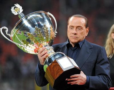 Berlusconi vinde Milanul dupa ce a fost condamnat la inchisoare! Cel mai bogat SEIC plateste o suma COLOSALA pentru visul sau! Pretul care ii face pe cei de la City sa para mici:
