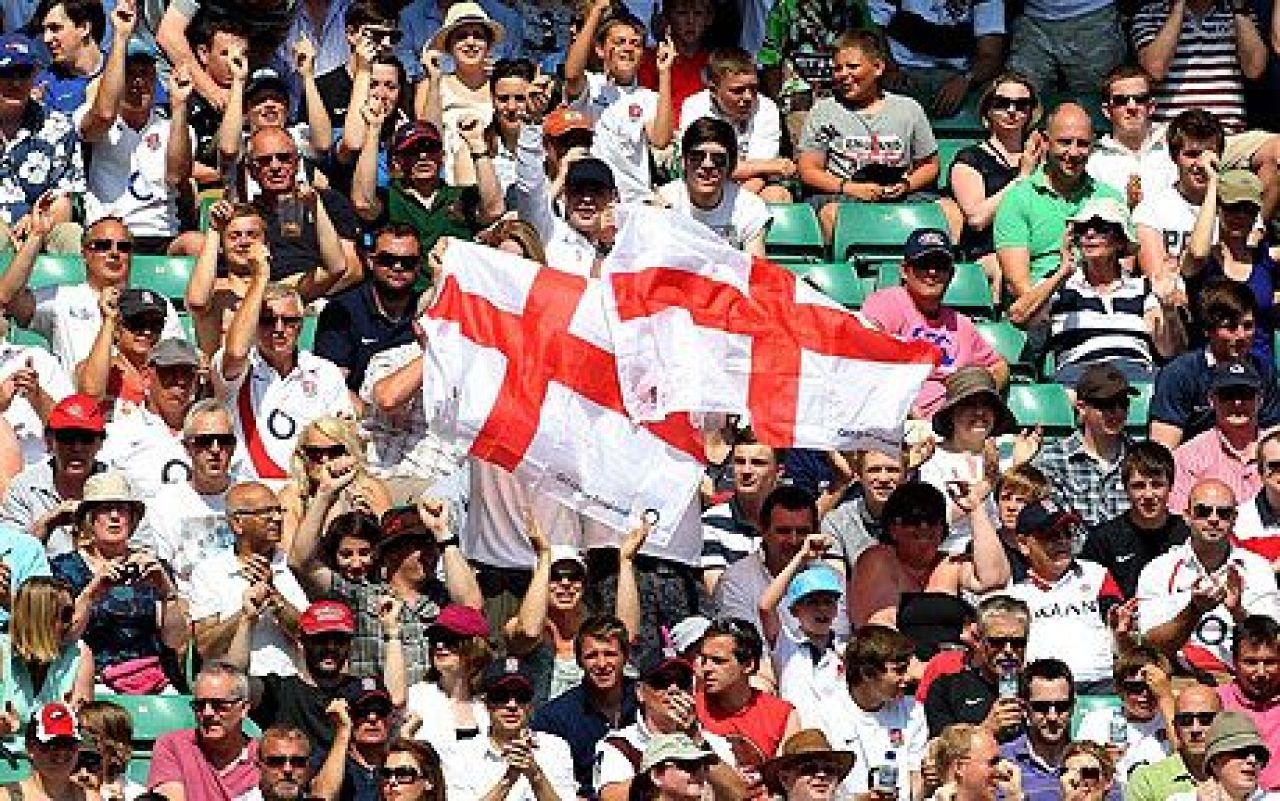 Englezii inaugureaza o BIJUTERIE de 82.000 de locuri! Intrarea pe stadion se face cu telefonul! Ce se intampla cand selectezi optiunea BOSS MODE in timpul meciului :)_1