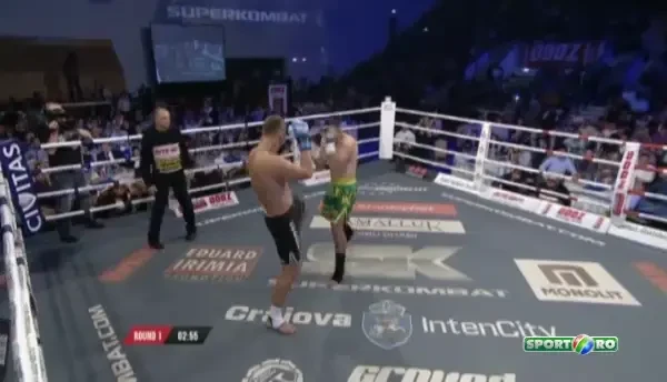 ACUM LIVE VIDEO Local Kombat cu Morosanu si Iftimoaie & Klitschko vs Wach! VICTORIE FABULOASA a lui Benny Adegbuyi