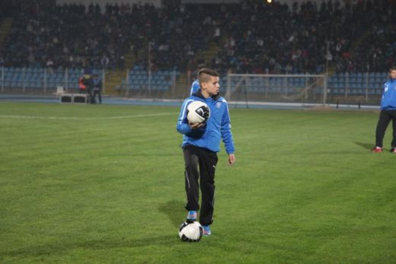 Asta e transferul DIAMANT la care viseaza 10 mil de stelisti! Hagi ia numarul 10 si DISTRUGE TOT in Romania! Cel mai asteptat jucator la Steaua_3