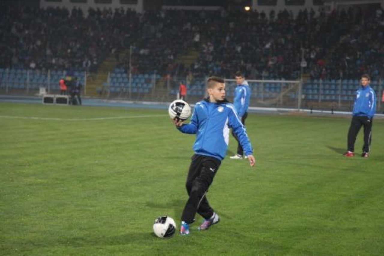 Asta e transferul DIAMANT la care viseaza 10 mil de stelisti! Hagi ia numarul 10 si DISTRUGE TOT in Romania! Cel mai asteptat jucator la Steaua_4