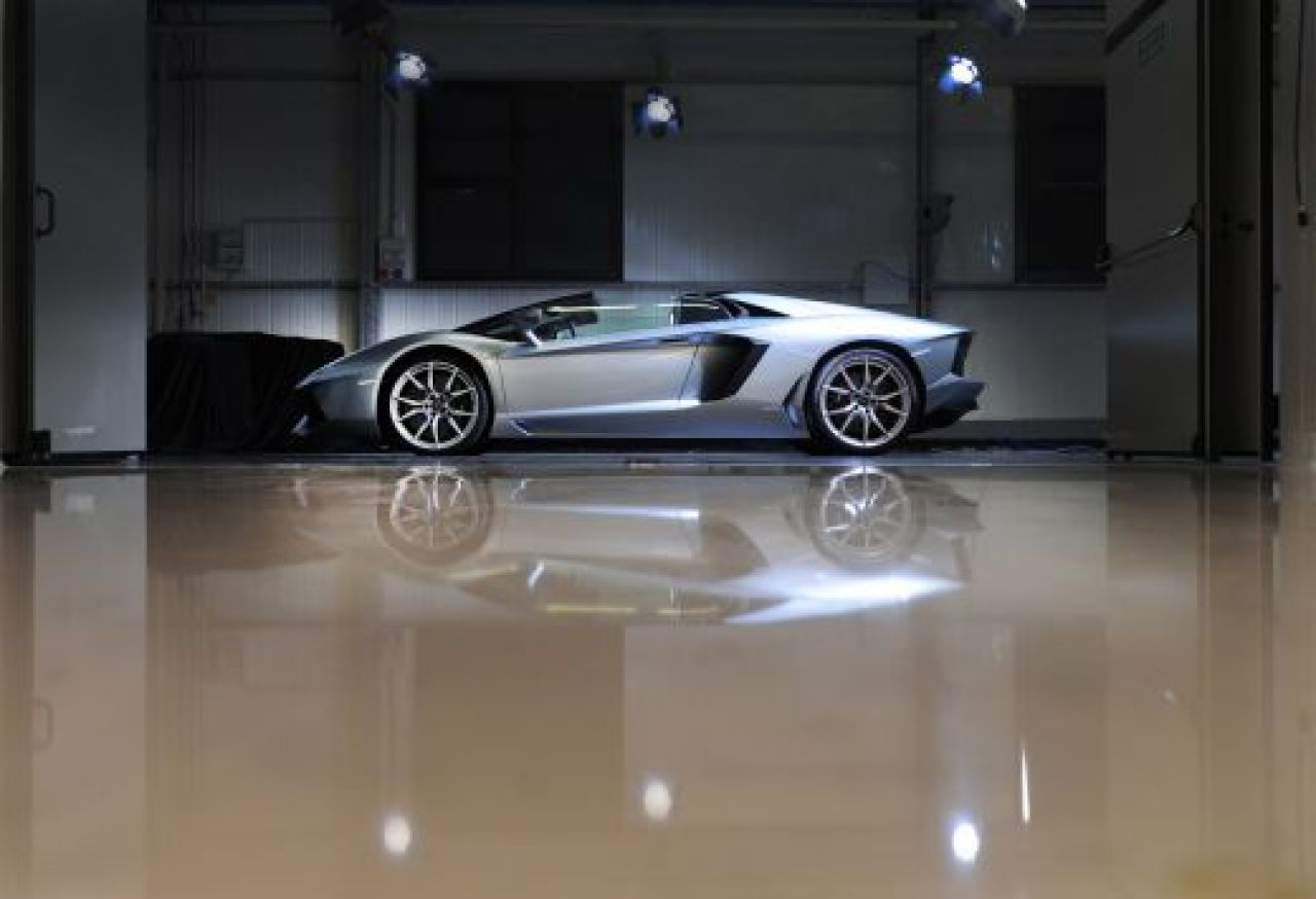 FOTO Esti pregatit sa SPARGI litoralul in 2013? Lamborghini Aventador e acum TOPLESS! S-a lansat decapotabila anului!_5