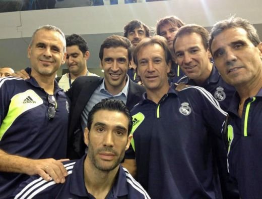 FABULOS! Hagi s-a intors la Real si a facut SHOW TOTAL pentru seicii milionari! A dat gol in CLASICUL SUPREM Barca - Real si a primit 100.000$! VIDEO_3