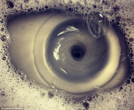 Super ILUZIE OPTICA! N-o sa-ti vina sa crezi ce e in imaginea asta! Mareste poza ca sa ramai MUT de uimire!_3