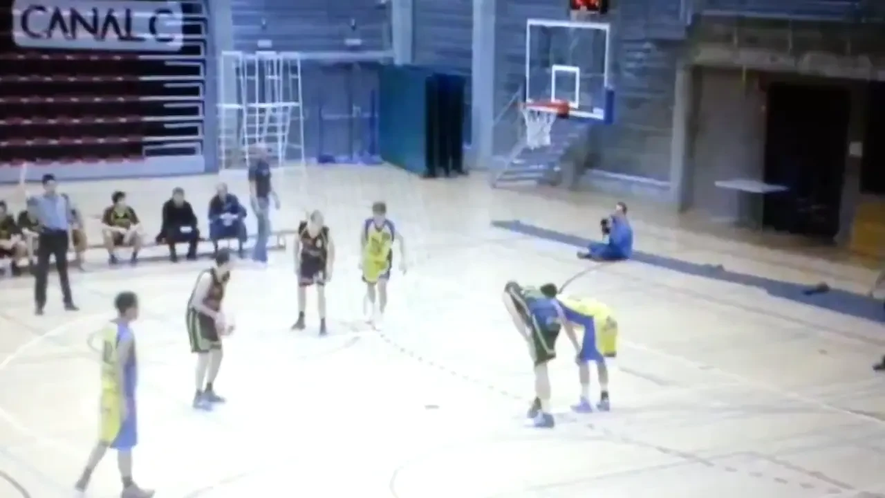 Ce a patit asta, ba?! El e primul blatist CRETIN din lume! A incercat de 4 ori sa-si ingroape echipa si a ratat incredibil! Nu ai mai vazut asa ceva! VIDEO