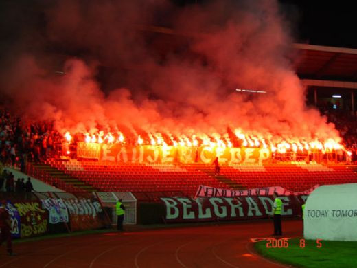 MECI CUTREMUR in EST! Spectacol suprem pe Maracana! 50.000 de oameni au vazut un derby incendiar: Steaua Rosie 3-2 Partizan! VIDEO