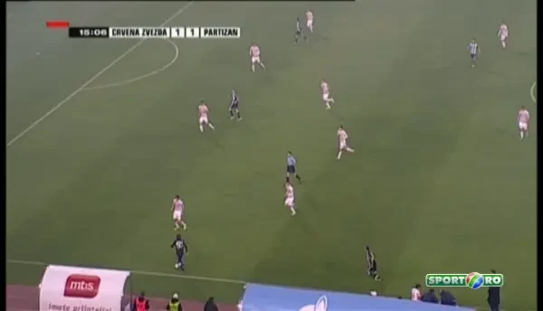 Milan Jovanovic isi trimite mingea in proprie poarta dupa o centrare trimisa de Markovic in fata portii!