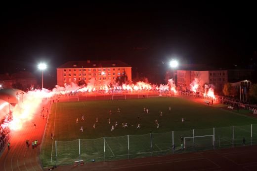 VIDEO BESTIAL! Fanii lui Poli au facut un show INCENDIAR in liga a V-a! Adversarii au crezut ca vor lua foc!_4