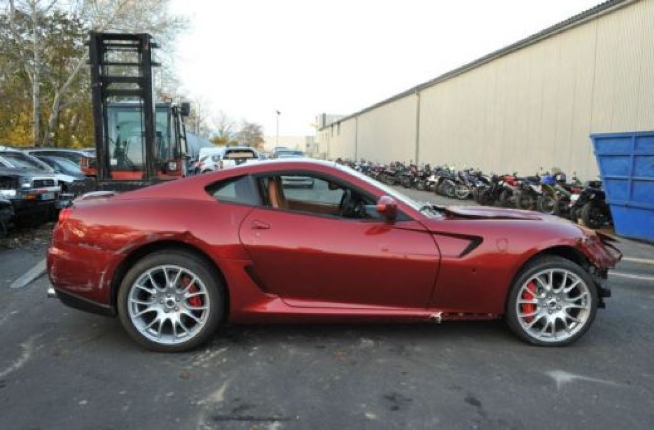 INCREDIBIL! Masina in care era sa-si PIARDA VIATA Cristiano Ronaldo a ajuns pe eBay! Suma uriasa care va fi platita pentru ramasitele Ferrari-ului:_1