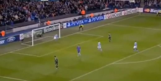 Hai, du-te, duuuu-teeee! Nuuuuuuu se poateeee! Ronaldo si-a iesit din minti dupa ratarea asta INCREDIBILA! Cum i-a disparut un gol intr-o miime de secunda