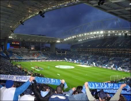 DRAMA pe un stadion din Champions League! Un sef s-a SINUCIS in birou! Jucatorii sunt in stare de soc