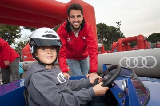 FOTO Messi si Iniesta au trecut pe TURBO DIESEL, Xavi si-a luat limuzina neagra! Jucatorii Barcei au primit masini noi! Ce conduc liderii din Primera:_15