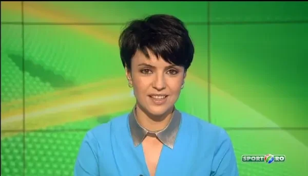 O femeie face SENZATIE cu mingea! Tine pe picior mai ceva ca Ronaldinho si Neymar! Vezi ce poate: VIDEO