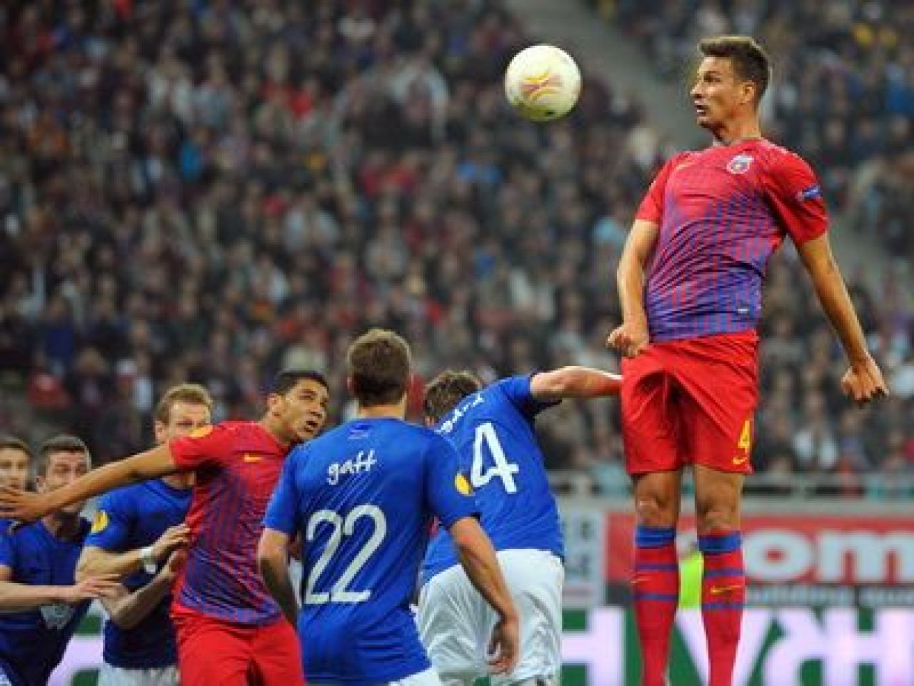 ANALIZA - Prabusirea zborului 343, pe drumul spre Finala Europa League | Cei trei jucatori care trebuie sa vina in iarna la Palat: 2 atacanti si un fundas dreapta!_5