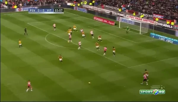 Vitesse, surpriza sezonului in Olanda: PSV 1-2 Vitesse! Wilfred Bony e fenomenal: are 15 goluri in primele 14 meciuri!