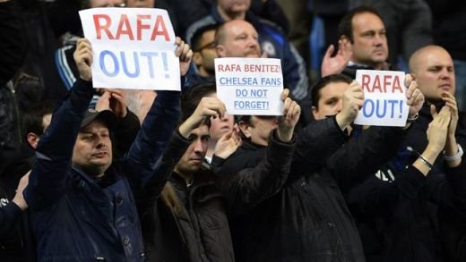 Nu-l vor pe Benitez! Spaniolul a avut cea mai urata primire de cand antreneaza! Statistica pentru care si Abramovici va fi fluierat la Chelsea: