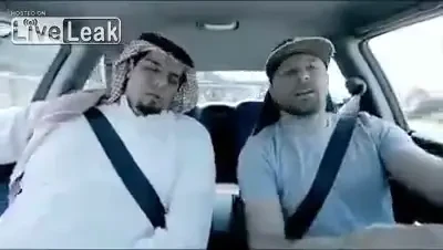 VIDEO Test drive arabesc! Reactia de MILIOANE a unui dealer auto la cea mai rapida cursa din viata lui!