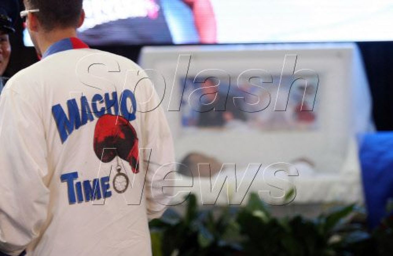 Un campion URIAS din box a fost EXECUTAT de mafioti! Avea masina PLINA de droguri! Foto interzis minorilor: imaginile CUTREMURATOARE ale unei suferinte teribile_2