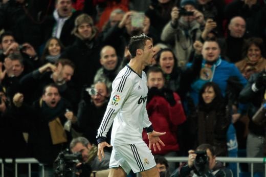 LIVE BLOG 3 in 1: Sambata Derby! VIDEO Ajax 3-1 PSV! Bayern 1-1 Dortmund; Real Madrid 2-0 Atletico; Gol FABULOS Ronaldo! Real mai spera la titlu!_9